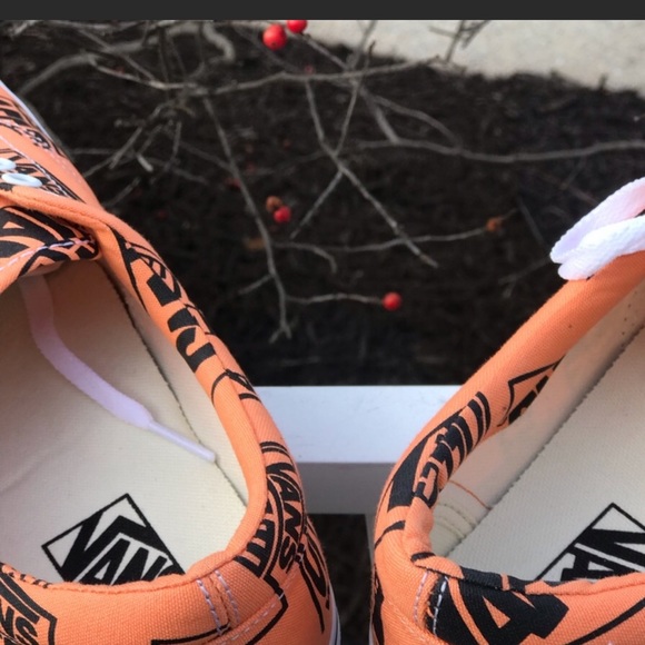 Restock NWT Vans Logo Mix Era Authentic Shoe - Picture 5 of 8